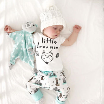 Newborn outfit set