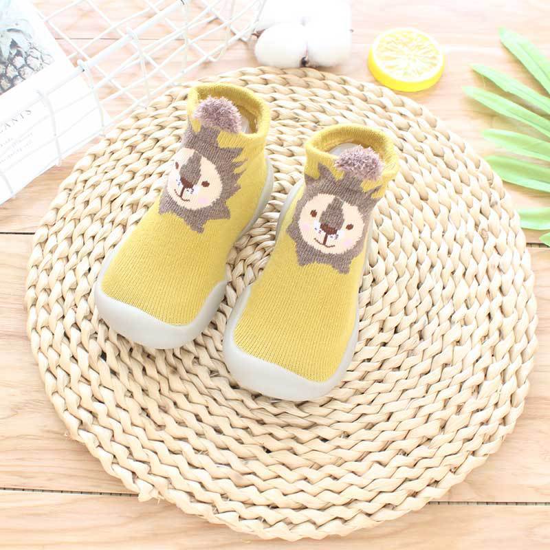 Toddler socks with grips